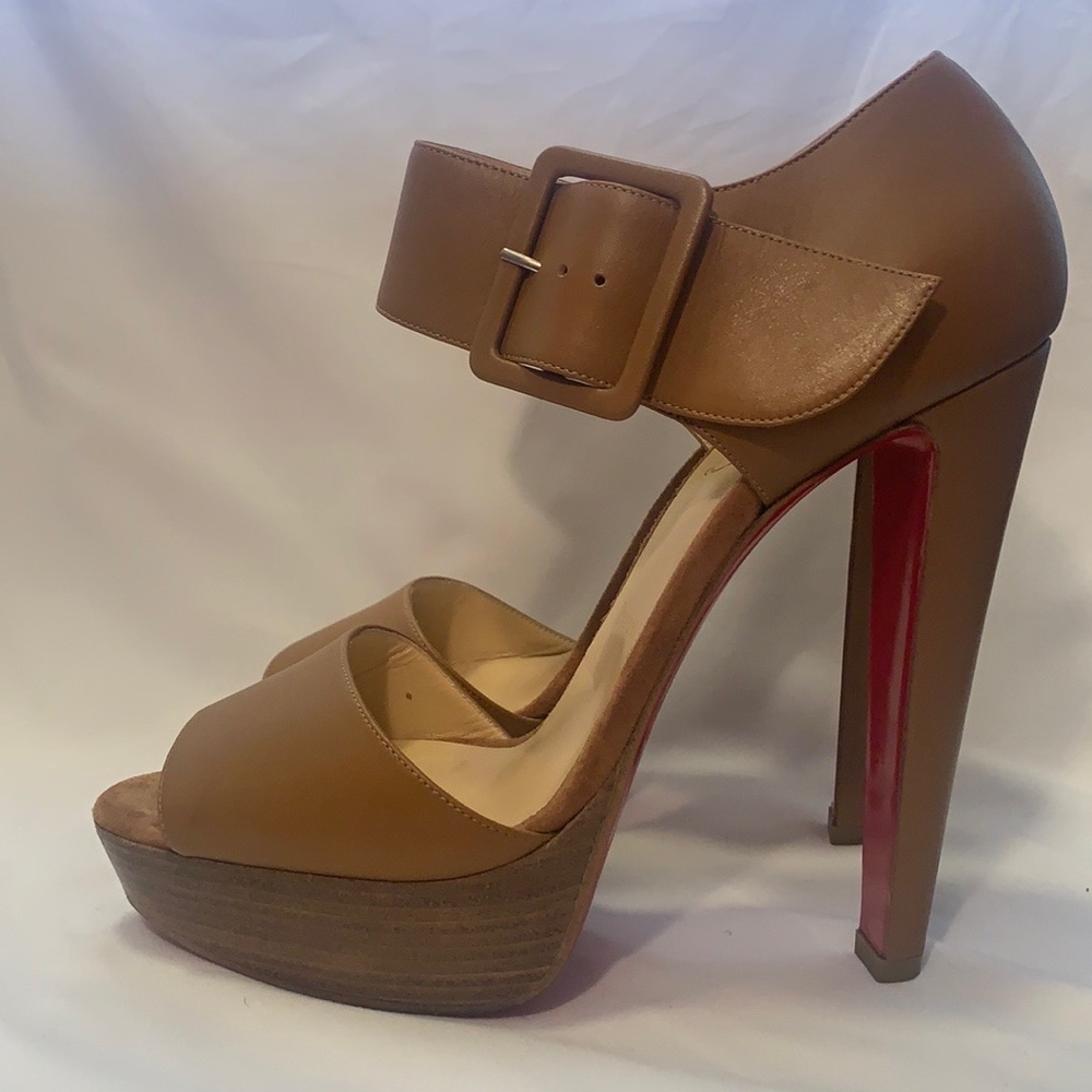 Christian Louboutin platform leather heels 40
